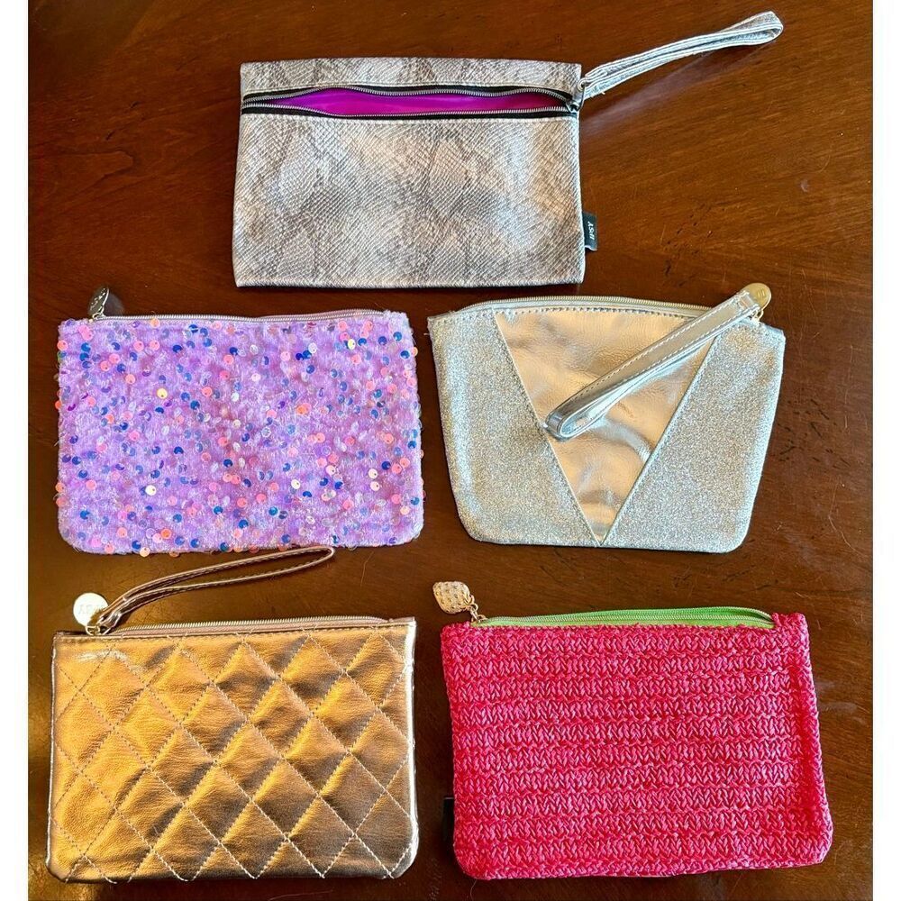 IPSY - NWOT - Bundle of Five (5) Ipsy Glam Bags Never Used. Bags Only.